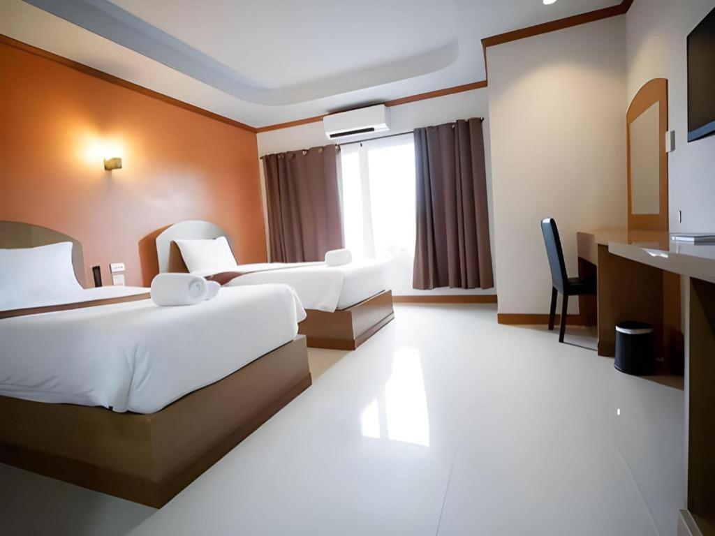 Thada Chateau Hotel Buriram Exterior foto