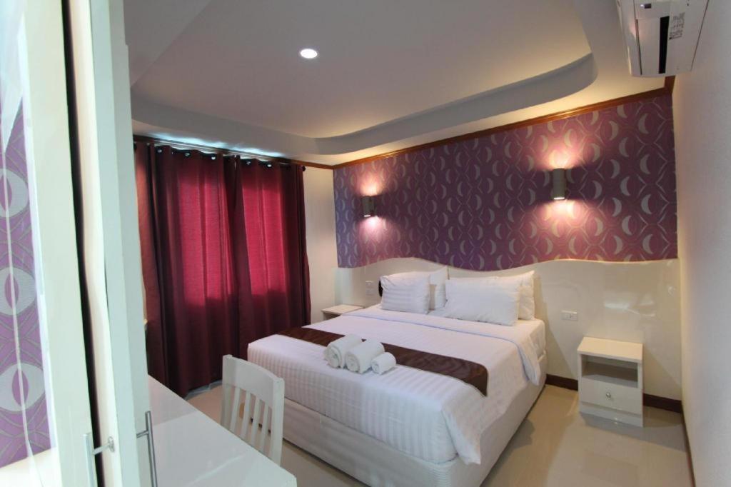 Thada Chateau Hotel Buriram Exterior foto