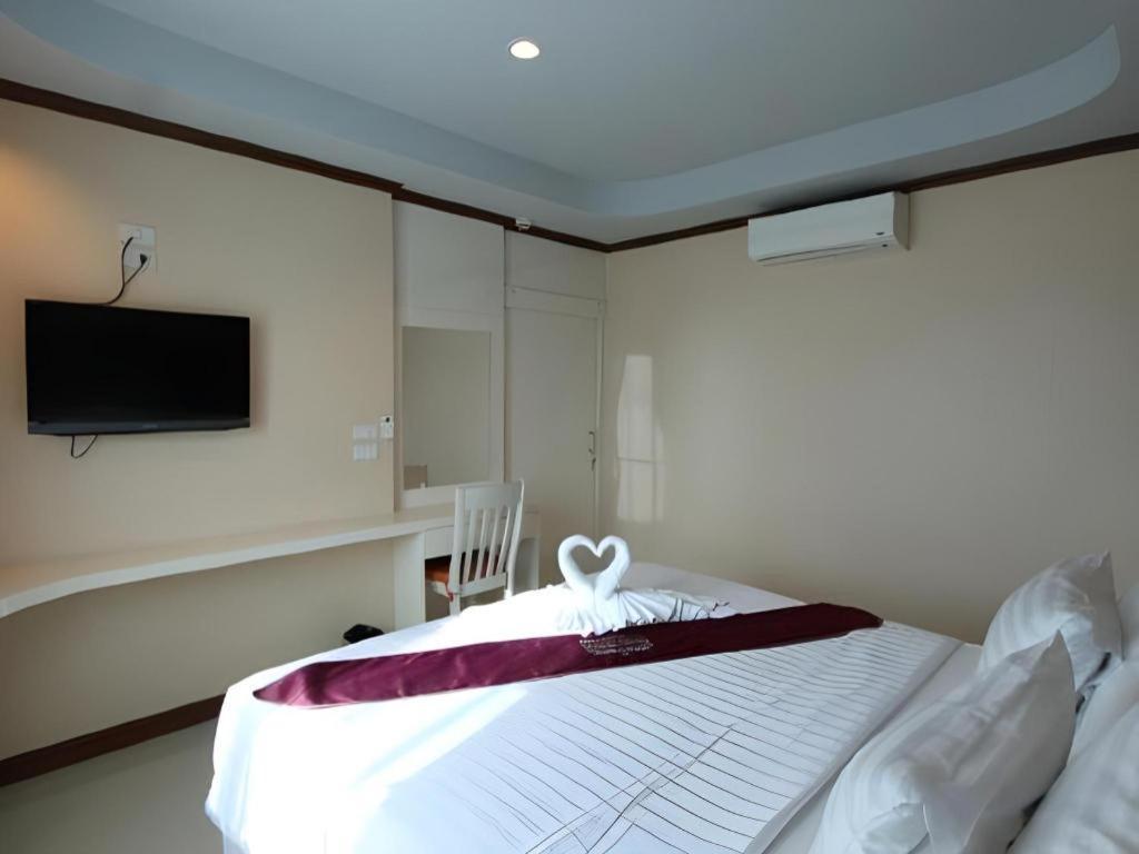 Thada Chateau Hotel Buriram Exterior foto