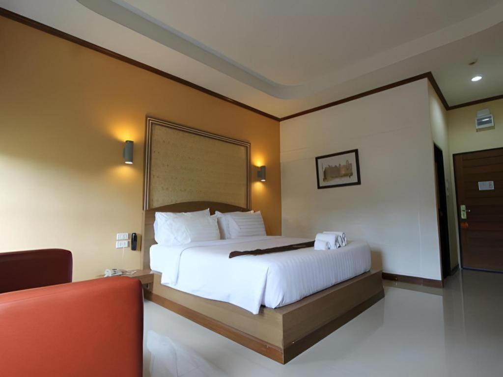 Thada Chateau Hotel Buriram Exterior foto